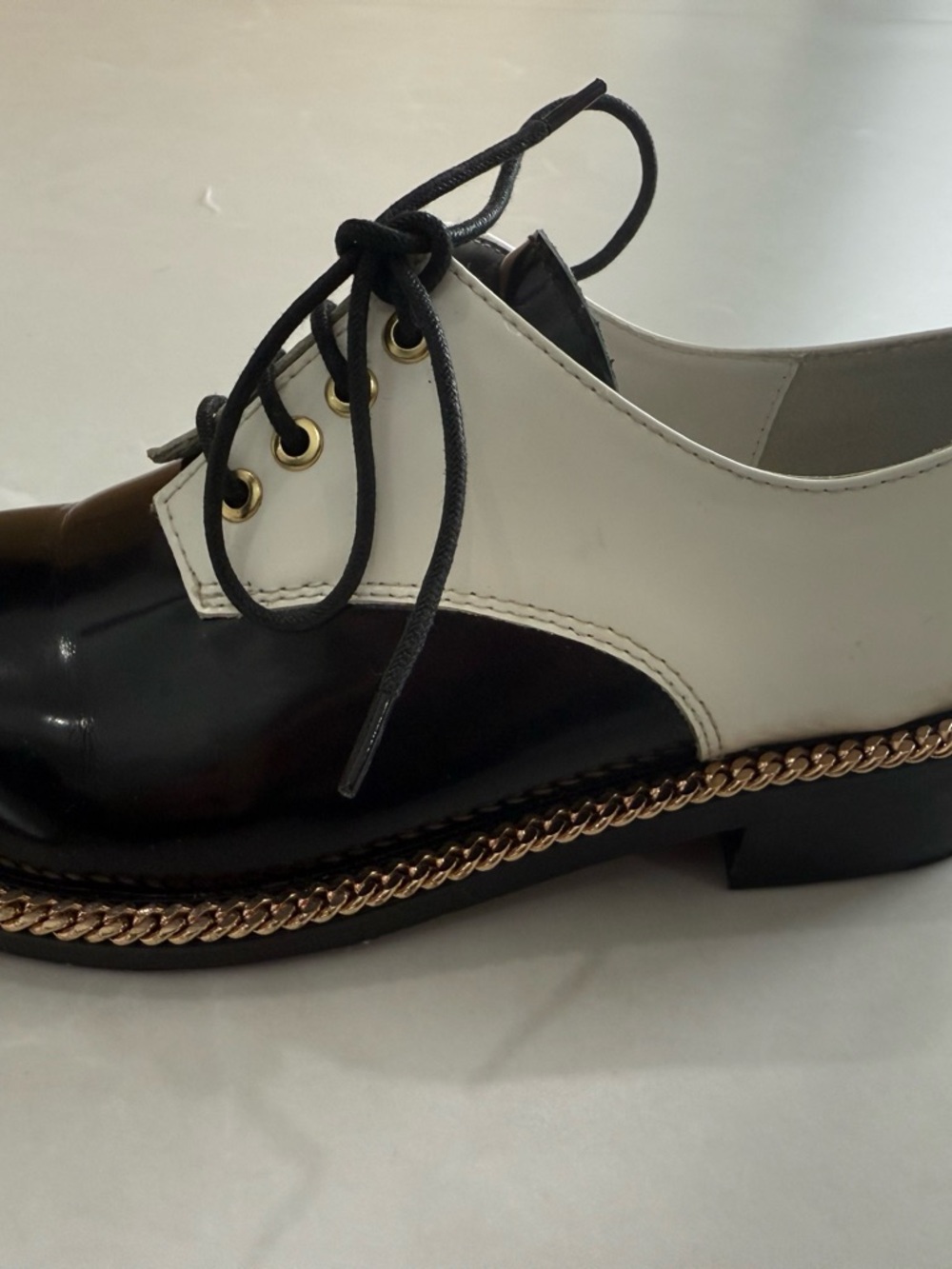 SANDRO Women’s Black and White Lace-Up Oxford with Gold Chain Trim - Picture 2 of 4